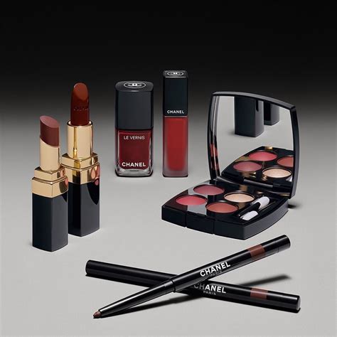 chanel autumn 2020 makeup|chanel fashion designer.